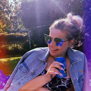 Meet your Posher, Megan